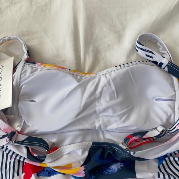 Floral three piece tankini (top & two bottoms) - Picture 9 of 16